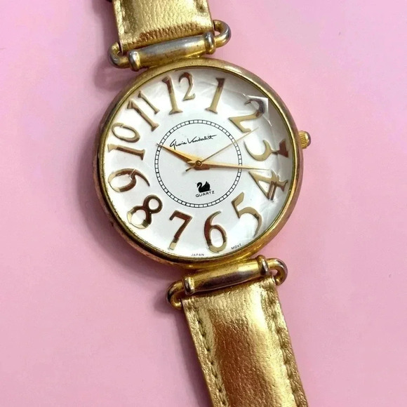 Vintage Gloria Vanderbilt Gold Leather Watch - Picture 8 of 13